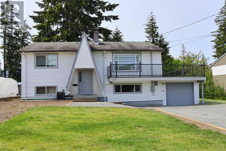 5221 Metral Dr, Nanaimo