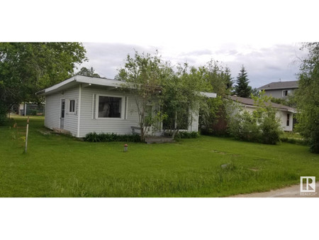 5223 49 Av, Rural Lac Ste Anne County