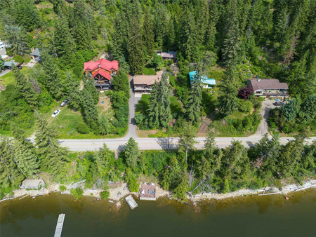 5231 Sunnybrae Canoe Point Road, Tappen