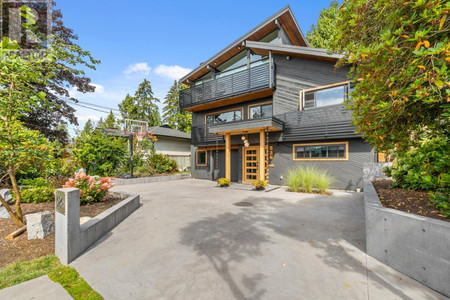 526 W Kings Road, North Vancouver