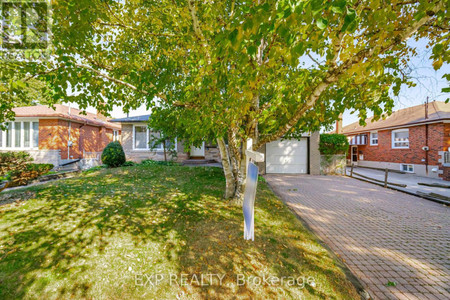 53 Sharbot Avenue, Toronto Woburn