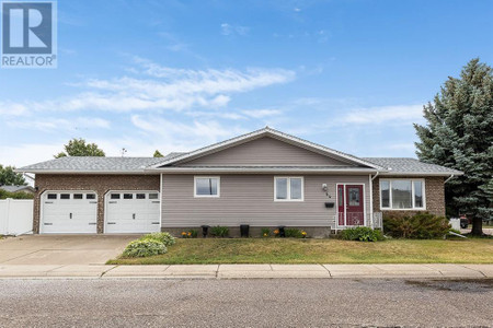 54 Rundle Avenue Se, Medicine Hat