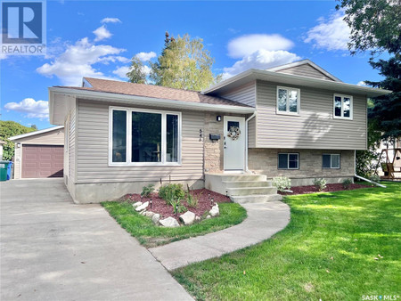 546 Highlands Terrace, Saskatoon