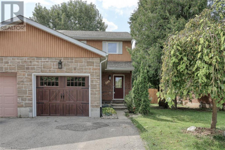 549 Springbank Avenue N, Woodstock