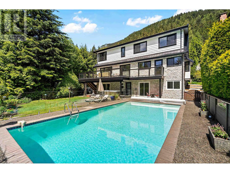 5551 Molina Road, North Vancouver