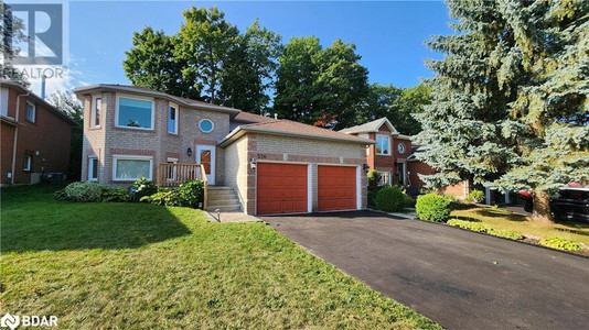 556 Leacock Drive, Barrie