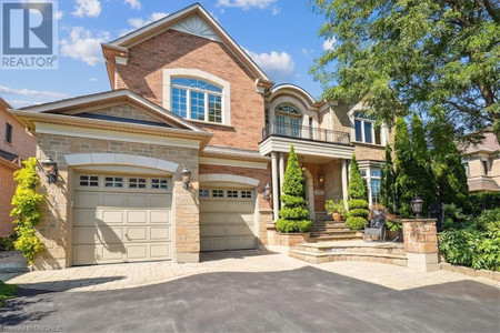 559 Golfview Court, Oakville