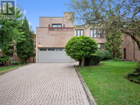 582 Spring Gate Boulevard, Vaughan Crestwood Springfarm Yorkhill