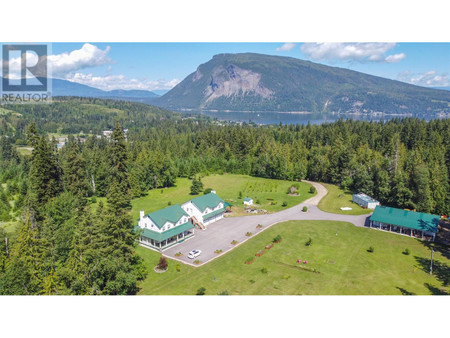 5830 60 Avenue Ne, Salmon Arm