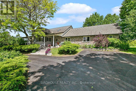 Foyer - 593 Pigeon Creek Road, Kawartha Lakes, ON L0B1K0 Photo 1