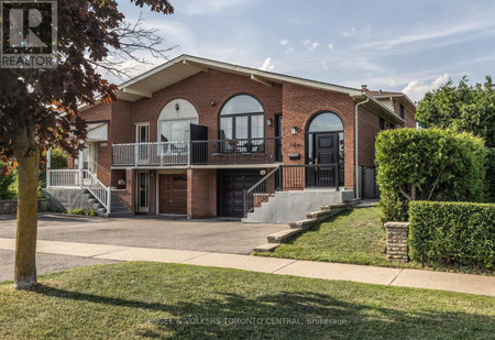 596 Woodbridge Avenue, Vaughan