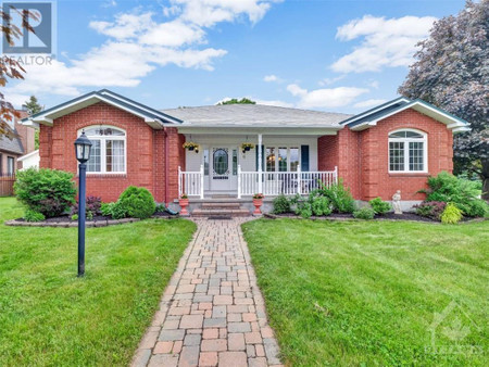 6 Carbery Drive, Stittsville