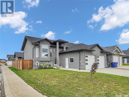 602 Pebble Beach Boulevard, Warman