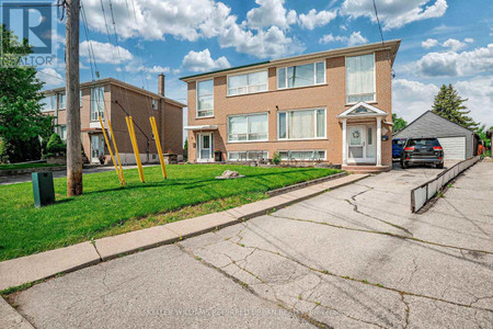 62 Chalkfarm Drive, Toronto Downsview Roding Cfb