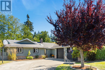 620 Spruce St, Qualicum Beach