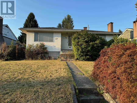 6207 Dawson Street, Burnaby