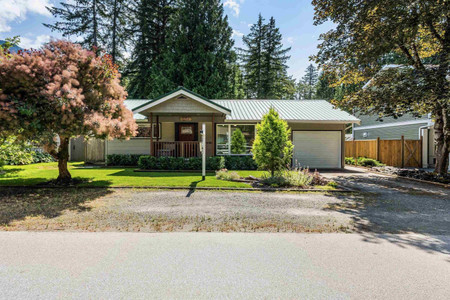 629 Mountain View Road, Cultus Lake