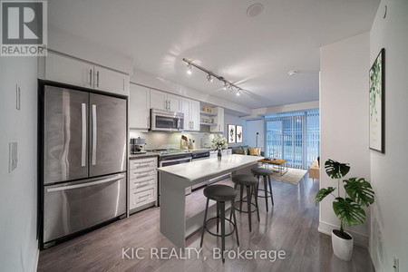 632 525 Adelaide Street, Toronto Waterfront Communities