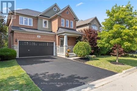 64 Montreal Circle, Hamilton Winona Park