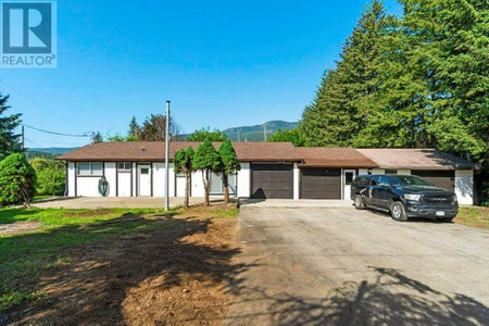 6420 Ranchero Drive, Salmon Arm