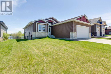 6424 Cedar Way, Innisfail