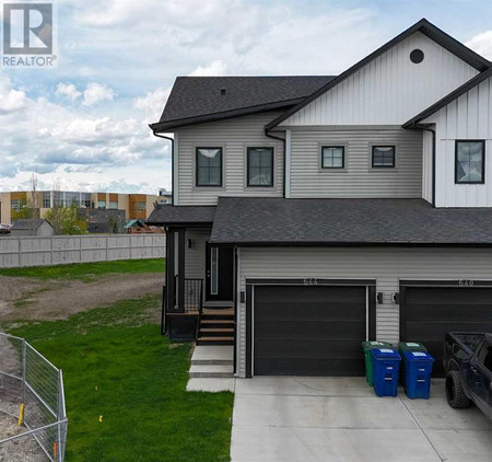 644 Southpoint Heath Sw, Airdrie