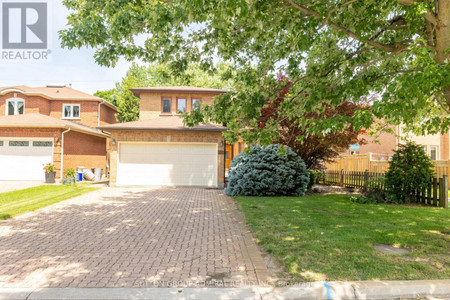 66 Congress Court, Markham Aileen Willowbrook