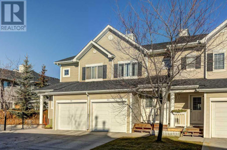 66 Country Village Villas Ne, Calgary