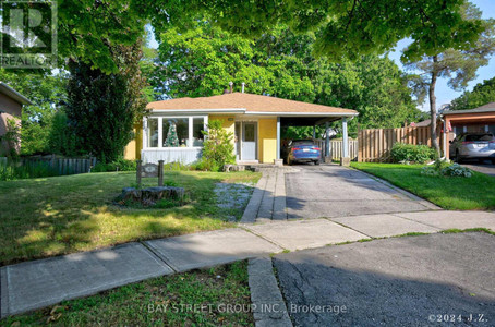 67 Grove Park Crescent, Toronto Don Valley Village