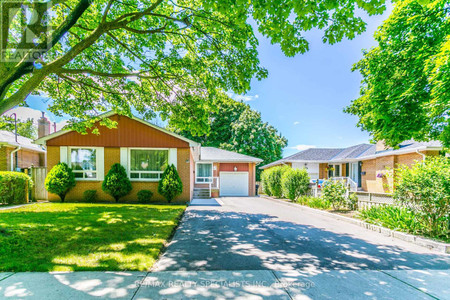 67 Sabrina Drive, Toronto W 09