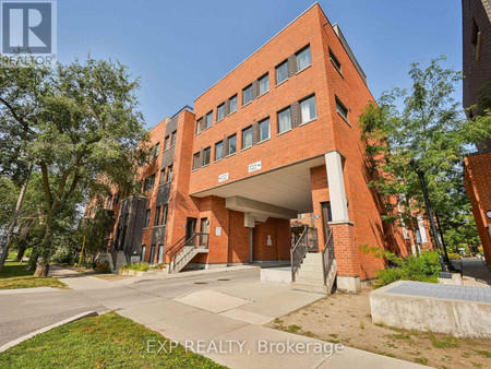 68 Winston Park Boulevard, Toronto