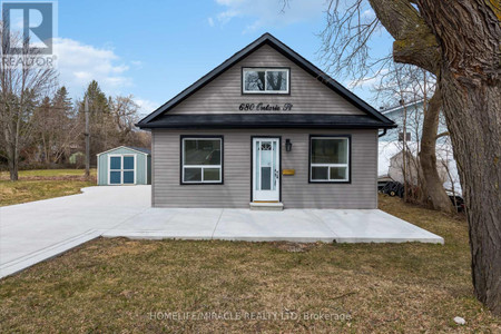 Kitchen - 680 Ontario Street, Midland, ON L4R1A4 Photo 1