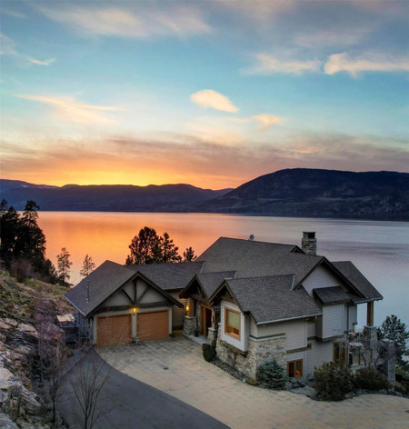 6850 Lakeshore Road, Kelowna