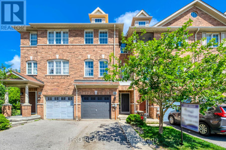 69 Huxtable Lane, Toronto Rouge