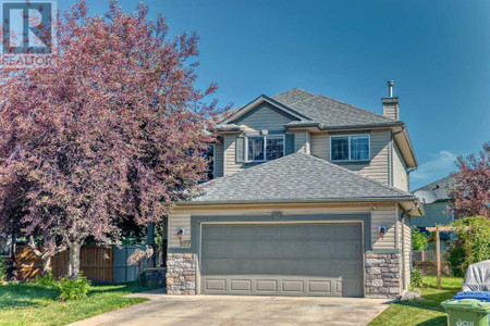 697 Grand Beach Bay, Chestermere