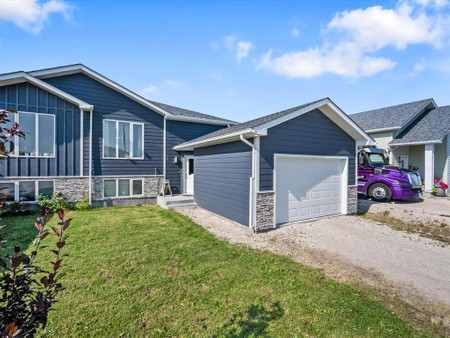 7 Acorn Avenue, Steinbach