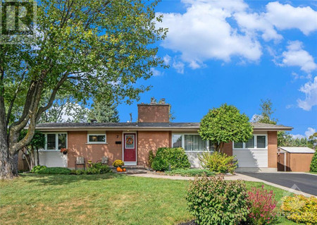 7 Edgebrook Road, Ottawa