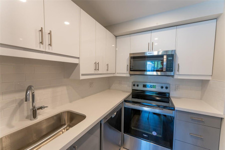 700 Lawrence Road Unit 103, Hamilton