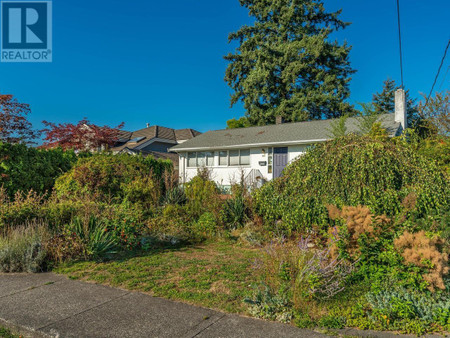 7007 Willingdon Avenue, Burnaby