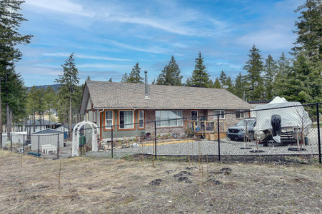 7246 Dunwaters Drive, West Kelowna