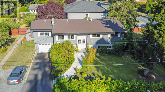 7269 Chatwell Dr, Central Saanich