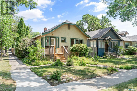 734 5th Avenue N, Saskatoon