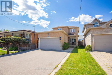 754 Roxborough Avenue, Hamilton Mcquesten