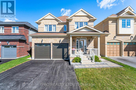 762 Grand Ridge Avenue, Oshawa Pinecrest