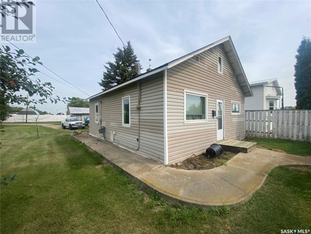 79 Smith Street W, Yorkton