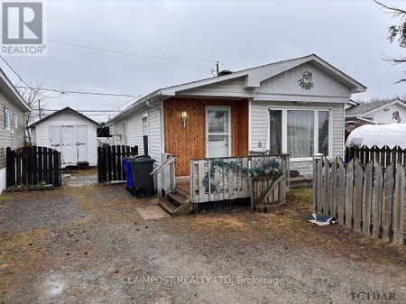 8 Kim Avenue, Timmins Trailer Parks