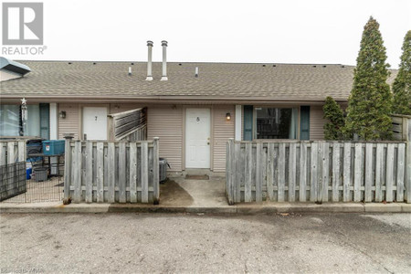 8 Oak Street Unit 8, Grand Bend