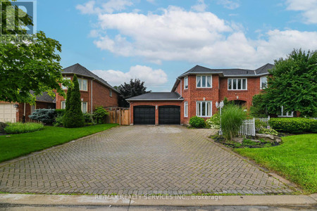 8 Ridelle Court, Brampton