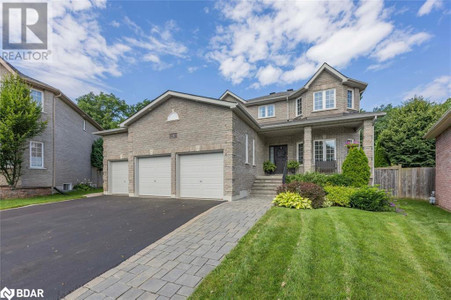 8 Springwood Court, Barrie