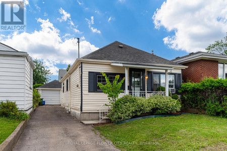 800 Roxborough Avenue, Hamilton Mcquesten